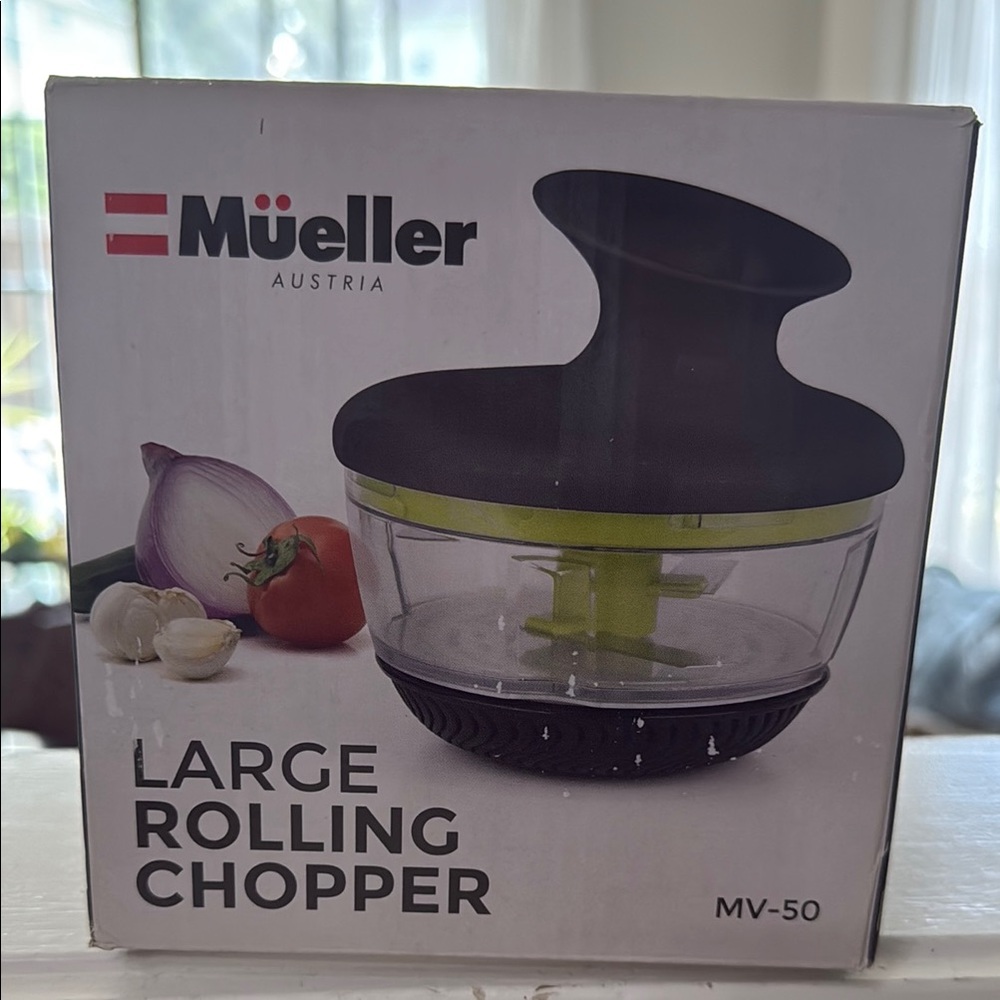 Mueller Large Rolling Chopper - Black and Green